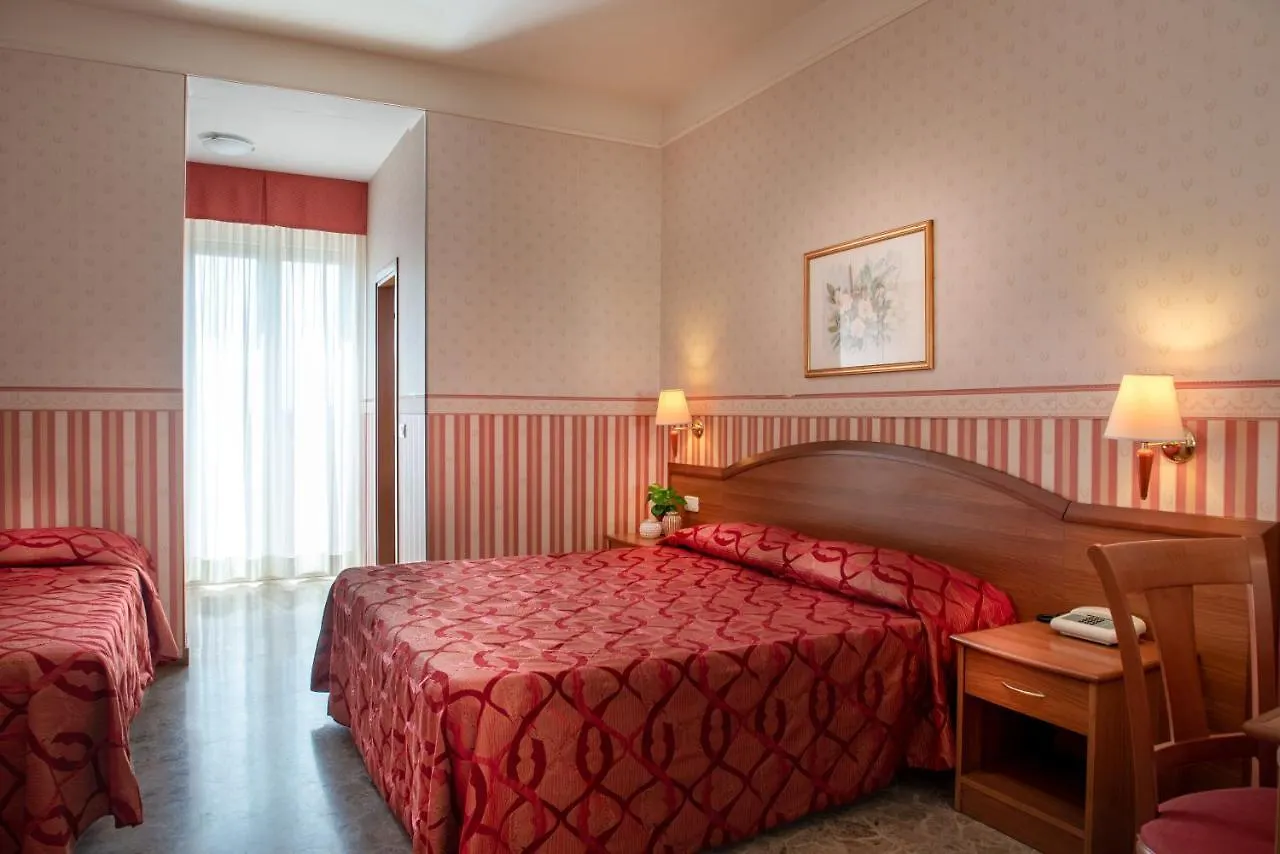 ***  Hotel Tiffany Rimini İtalya